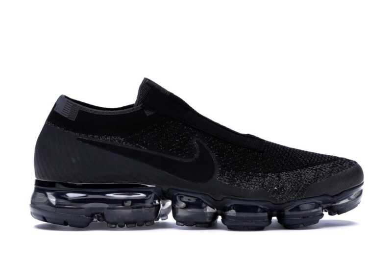 laceless nike running shoes